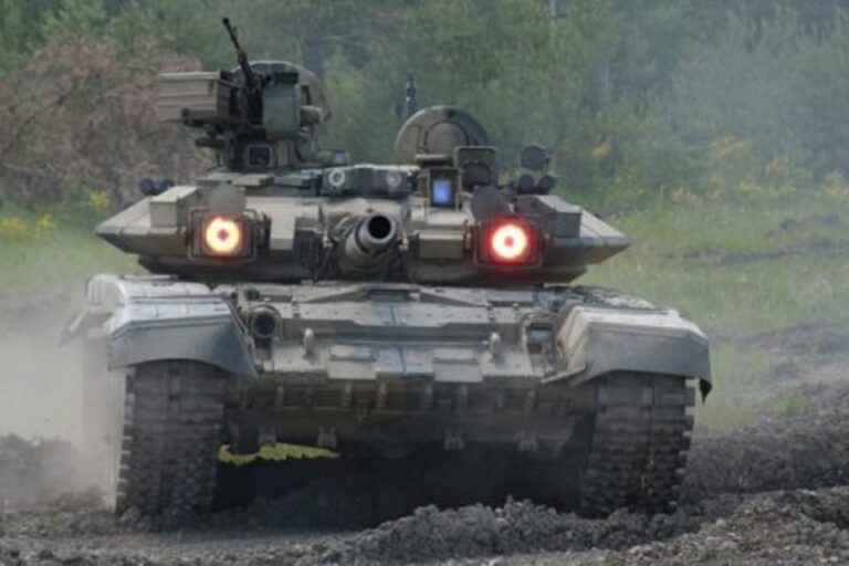 Росіяни вивозять із Сирії техніку: подробиці
