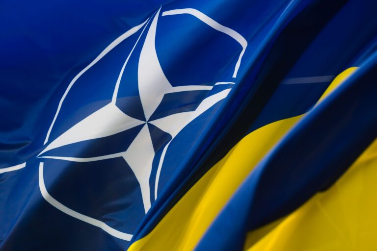 В НАТО розповіли, як підтримуватимуть Україну, якщо Трамп зупинить фінансування