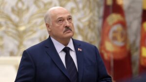 Помилування на тлі переговорів: Лукашенко звільнив 250 засуджених після контактів зі США