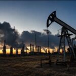 Росія накопичує мільйони барелів нафти через кризу на НПЗ і проблеми з експортом