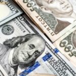Чи наблизиться долар до 50 гривень: економіст оцінив ризики для валютного ринку
