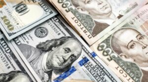 Чи наблизиться долар до 50 гривень: економіст оцінив ризики для валютного ринку