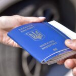 Українцям радять ставити штамп у паспорті під час виїзду до ЄС