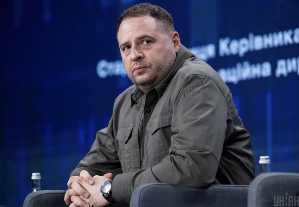 ВАКС дозволив Андрію Єрмаку не носити електронний браслет