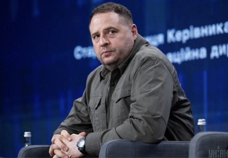 ВАКС дозволив Андрію Єрмаку не носити електронний браслет